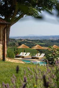 Hồ bơi trong/gần Panoramic Apartment In 17Th Century Farmhouse