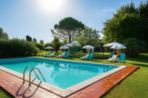 Hồ bơi trong/gần Hotiday Massa Marittima