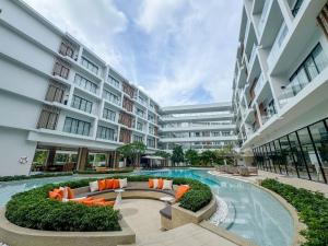 Hồ bơi trong/gần Laya Resort - Forest View Studio