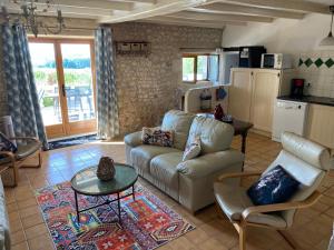 Η κουζίνα ή μικρή κουζίνα στο Chez Sarrazin