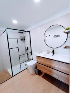 Et badeværelse på Cozy & Terrace Apartament5