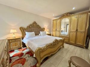 Ένα ή περισσότερα κρεβάτια σε δωμάτιο στο Forest View Apartments +271 φωτογραφίες