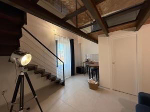 TV/trung tâm giải trí tại Loft Civico 80 Near Olbia