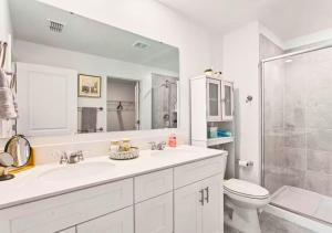 Koupelna v ubytování Family Vacation Home - 8 Minutes from Legoland