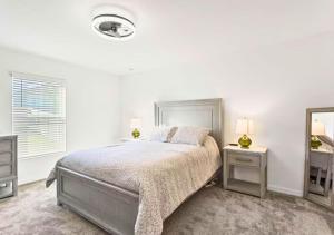 Postel nebo postele na pokoji v ubytování Family Vacation Home - 8 Minutes from Legoland