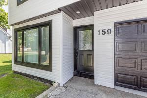 Το κτήριο όπου στεγάζεται  η παραθεριστική κατοικία +52 φωτογραφίες