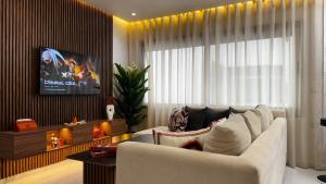 Posezení v ubytování Luxury Hermes Apartement Marina View-Mall-Parking