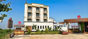 Tòa nhà nơi khách sạn tọa lạc