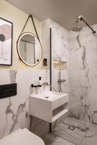 Ένα μπάνιο στο Central Park Hotel