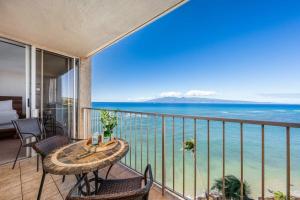 Afbeelding uit fotogalerij van Royal Kahana 909 · RK 909 OceanFront Condo w Beautiful Ocean Vie in Kahana +43 foto's