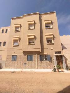 Tòa nhà nơi căn hộ tọa lạc +37 ảnh