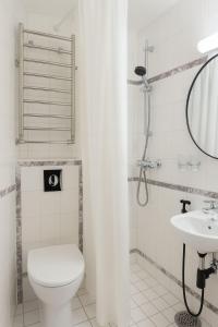 Ένα μπάνιο στο Arkadia Hotelli