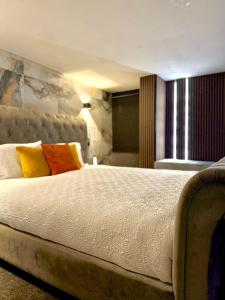 Postel nebo postele na pokoji v ubytování 1-Bed Apartment - Sleeps 2 Wifi & Central