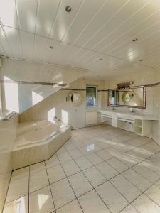 Ένα μπάνιο στο Zur Herrlichkeit