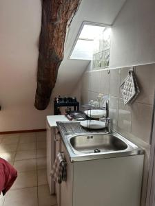 Η κουζίνα ή μικρή κουζίνα στο Elohim Center