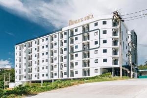 Το κτήριο όπου στεγάζεται  το ξενοδοχείο διαμερισμάτων