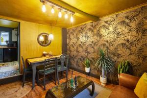 Un lugar para sentarse en Host & Stay - The Little Townhouse 16 fotos más