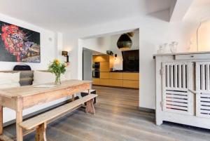 Η κουζίνα ή μικρή κουζίνα στο Luxury Villa Near Saint Paul De Vence