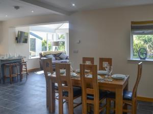 Μια τηλεόραση ή/και κέντρο ψυχαγωγίας στο Benlli