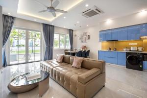 Kuchyň nebo kuchyňský kout v ubytování Zenda Villa Novaworld Phan Thiết