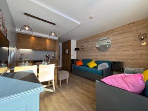 Posezení v ubytování Résidence Christiana 307 Clés Blanches Courchevel + 7 fotografií