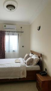 Φωτογραφία από το άλμπουμ του Hotel Njenka σε Γιαουντέ