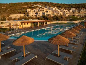 Πισίνα στο ή κοντά στο Heromylos Resort And Spa