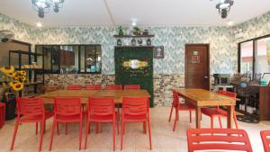 O zonă de relaxare la RedDoorz @ Hilarion's Farm Majayjay, Laguna