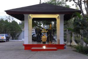 Berbasikal di atau sekitar Myanmar Life Hotel