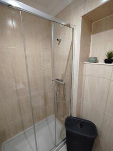 Et badeværelse på Apartamento céntrico en Vigo + 17 billeder