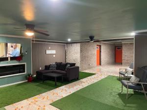 Χώρος καθιστικού στο Bannock Manor