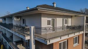 Μπαλκόνι ή βεράντα στο Luxury Wellness Penthouse Suite +15 φωτογραφίες