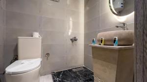 Vannituba majutusasutuses Point Pyramids View +148 fotot