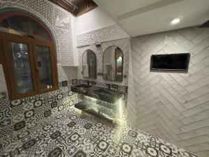 Μια τηλεόραση ή/και κέντρο ψυχαγωγίας στο Palais Bab Sahra fes