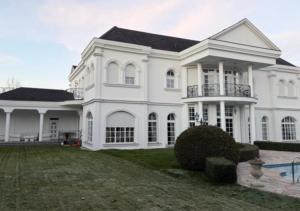 Πισίνα στο ή κοντά στο Luxury Villa