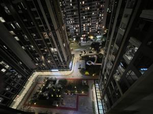 Cảnh Gia Lâm Pho hoặc tầm nhìn thành phố từ căn hộ +2 ảnh