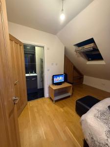 Μια τηλεόραση ή/και κέντρο ψυχαγωγίας στο Tulse Hill