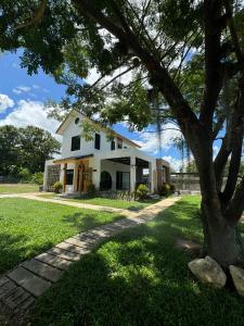 Κήπος έξω από το Eden Villa - Verdant Garden