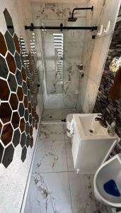 Ένα μπάνιο στο Chalet Saint Lawrence GDL