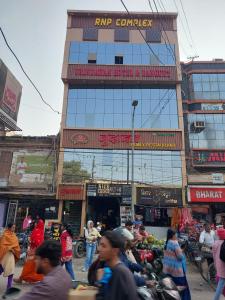 Φωτογραφία από το άλμπουμ του Hotel Vrindavan σε Chupra +12 φωτογραφίες