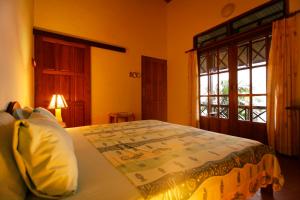 Ett rum på Lumbalumba Resort - Manado