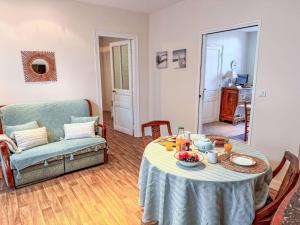 Posezení v ubytování Holiday Home Bel Air by Interhome