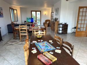 TV a/nebo společenská místnost v ubytování Holiday Home Brise Marine by Interhome