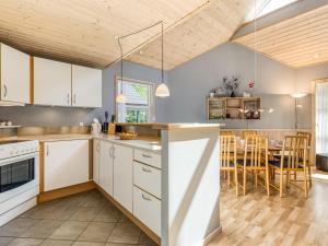 Η κουζίνα ή μικρή κουζίνα στο Holiday Home Hristijan - 4-8km from the sea by Interhome