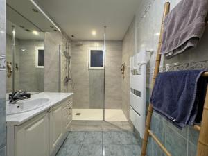 Galeriebild der Unterkunft Les Lilas - 4pers - Circuit Bugatti in La Chapelle-Saint-Rémy