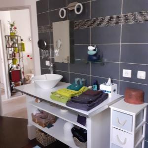 Ảnh trong thư viện ảnh của Calme et confort centre ville avec parking privé ở Montauban