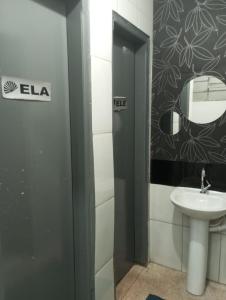 Un baño de Dom Victor Residence Hotel 2