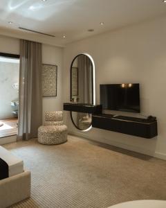 Μια τηλεόραση ή/και κέντρο ψυχαγωγίας στο Armada Villa Hotel