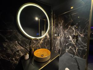 Koupelna v ubytování SecretRoomBdx + 10 fotografií