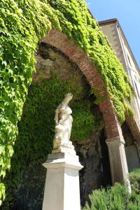 Gallery image of L Hermitage in Saint-Chamond +26 photos